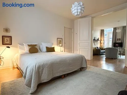 B&B Alexander - Image 1