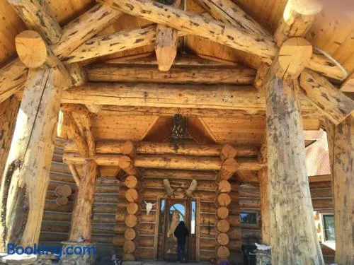 McDonald's Ranch Lodge - Image 1