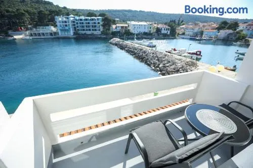 Beachfront Rooms Veli Kamik - Image 1