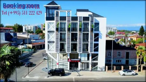 Hotel Red Tower - Image 1