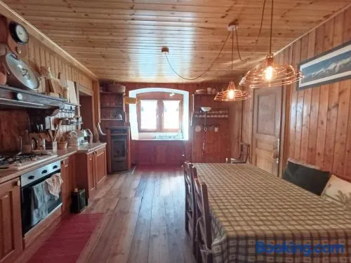 Ground floor apartment with garden - Image 1