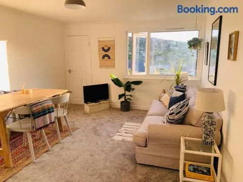 Lovely two bed flat with a sea view next to beach - Image 1