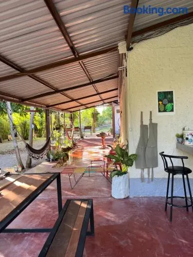 Casa Selváticos, carretera principal El Remate ruta a Tikal - Image 1