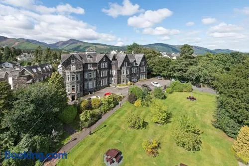 Derwent Manor Apartments - Image 1