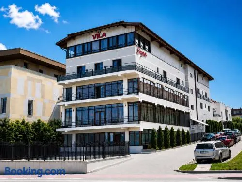 Apart Hotel Bonjour Cluj - Image 1