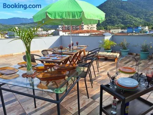 Sobrado em Ubatuba centro da cidade - Image 1