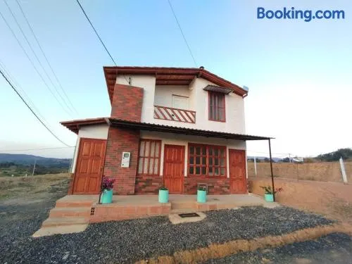 Hermoso apartamento en Curití - Image 1