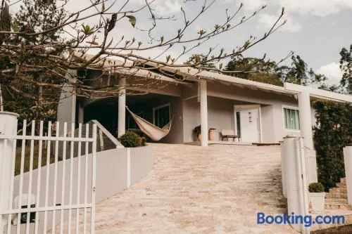 Casa confortável em local tranquilo. - Image 1