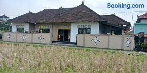 Ibu Ana Homestay - Image 1