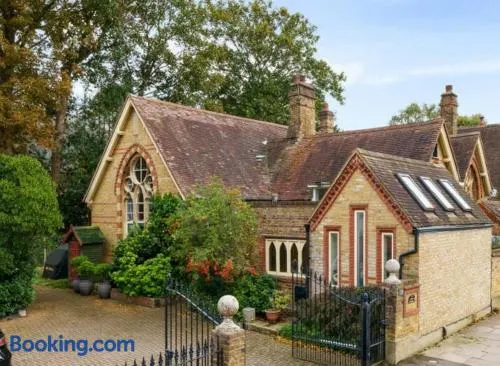 School Cottage conversion - Image 1