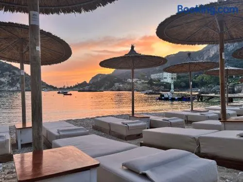 Poseidon Beach Bar & Restaurant Apartments - Image 1