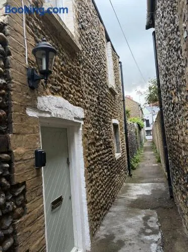Muckoroos Cottage Historic Flint Cottage - Image 1