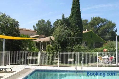 Gîte avec piscine et climatisation - Image 1