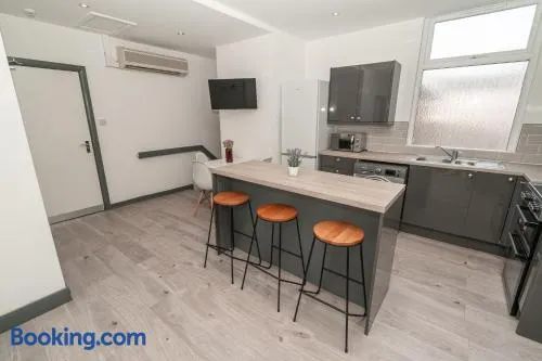 Beautiful 2 Bedroom Apartment in Fleetwood - Image 1