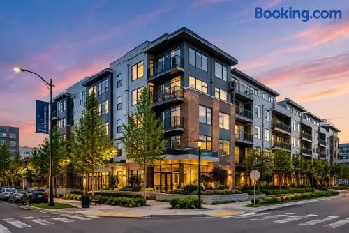 Downtown Redmond Executive Stay - Image 1