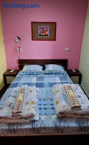 Стаи за гости ОРЕХА Троян Private rooms Oreha - Image 1