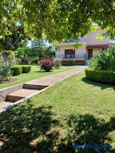 Georgias paradise villa and Garden - Image 1