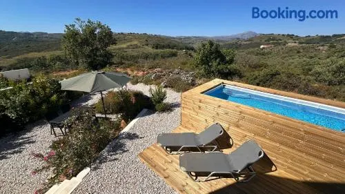 Beautiful 2 bedroom villa with private plunge pool - Image 1