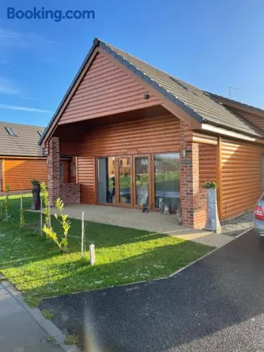 31 Cherry East Riding of Yorkshire Hot Tub & Fishing - Image 1