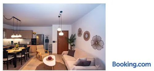 Jack Villa's - Image 1