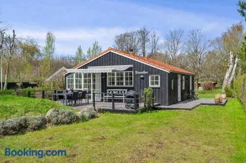 Beachside Cottage With Sea View And Cozy Outdoor Shelter - Image 1
