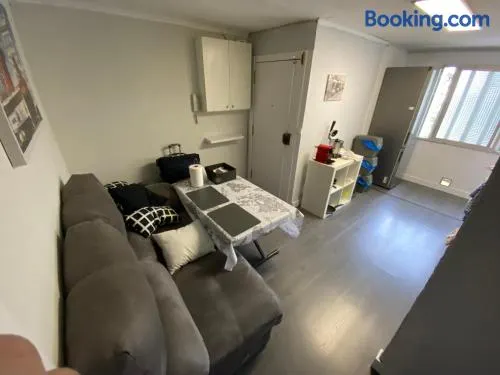 Habitaciones cerca del centro de Barcelona, Barceloneta, Aeropuerto y Fira - Image 1