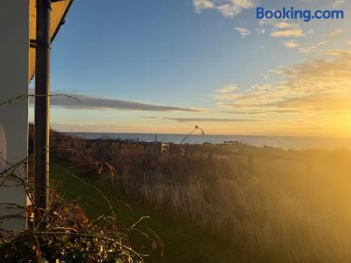 Cottage on remote wild coast - Image 1