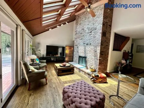 Nature's Nest - Woodland Retreat - Fireplace - Quiet and Cozy - Image 1