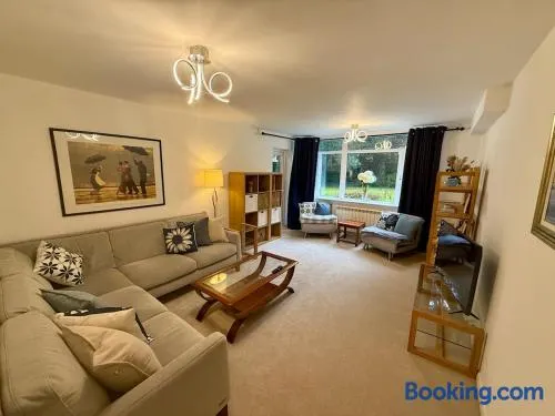 Beautiful quiet location 5 mins from beach! - Image 1