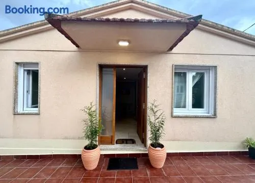 Holibai Laranxeira, Escapada a Casita de campo en Nigrán, Galicia - Image 1