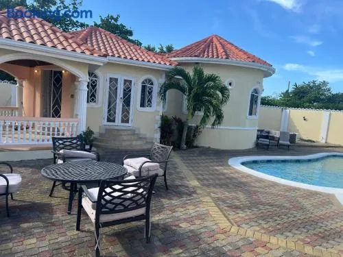 Plantation Villa with Pool-5-Min Walk to Plantation Cove - Image 1