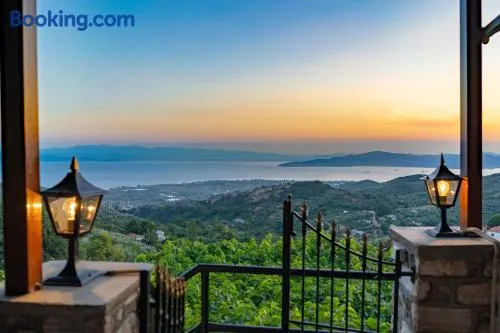 Mirabilia Mountain Villa with a sea view - Image 1