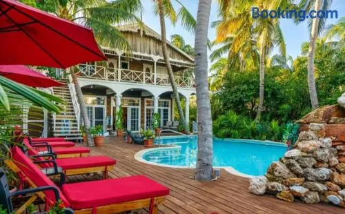 Caye Caulker Boutique Guesthouse 7 - Image 1