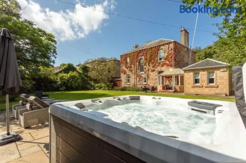 Burnock Lodge with Hot Tub - Image 1