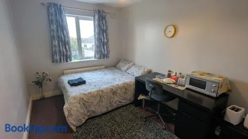 Cosy Double Private Room Near Dublin Airport - Image 1
