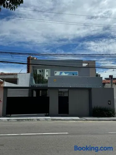 Casa de alto padrão - Image 1