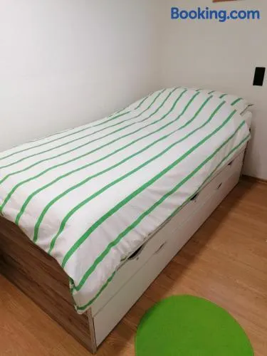 D&E Rooms - Image 1