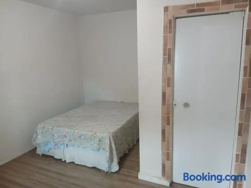 Casa 1 Quarto próximo ao Aeroporto e Ufes - Image 1