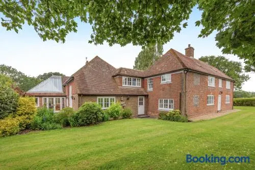 5 Bed in Magham Down oc-sx942 - Image 1