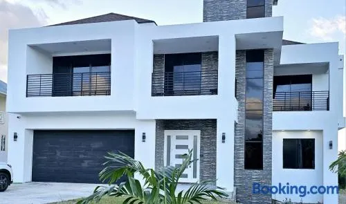Blanco Oasis - Image 1