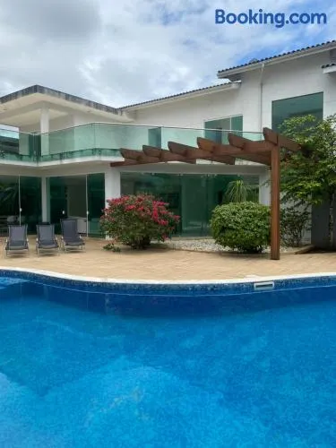 Casa de Praia em Condomínio Hanga Roa Bertioga - Image 1