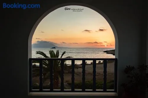 Glaros luxury studio on the Beach - Image 1