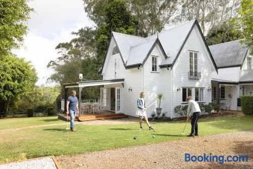Exclusive Luxury Designer Cottage Estate for 10 - Peaceful Retreat Just 8 Minutes from Maleny - Image 1