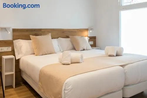 Elegant Rooms Lasarte - Image 1