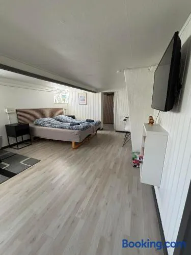 H. C. Lumbyes Vej - kælderlejlighed - Image 1