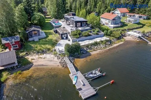 Cottage by the Sea - Image 1