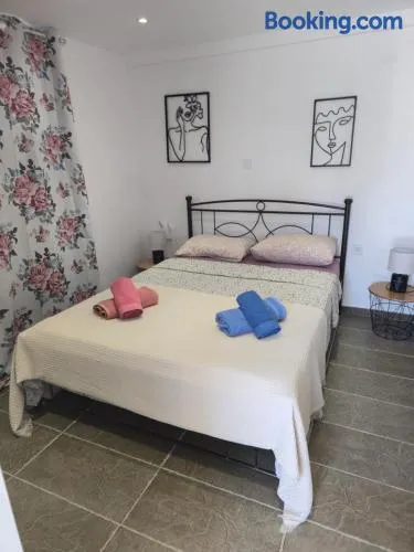 Silia's house near the beach - Image 1