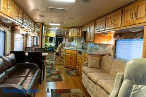 Art Rv motorhome - Image 1