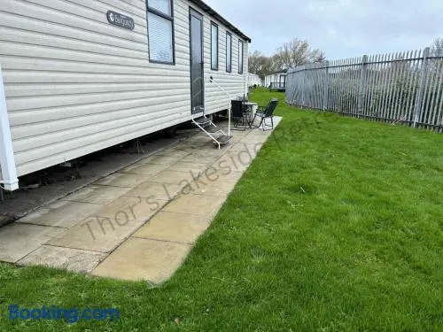 Thors Lakeside Retreat - Image 1
