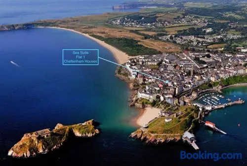"Sea Suite" Tenby - Image 1